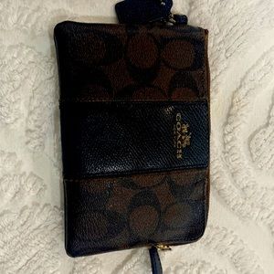 Small coach wallet in excellent condition